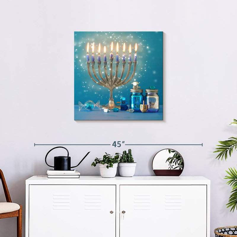Lelend Chanukah, 24" H x 24" W