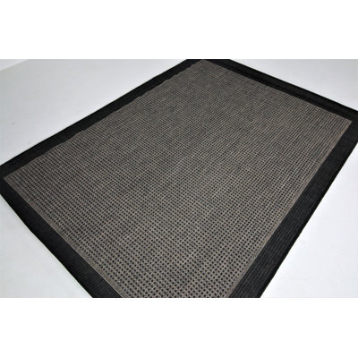 Tapis noir Nekoma