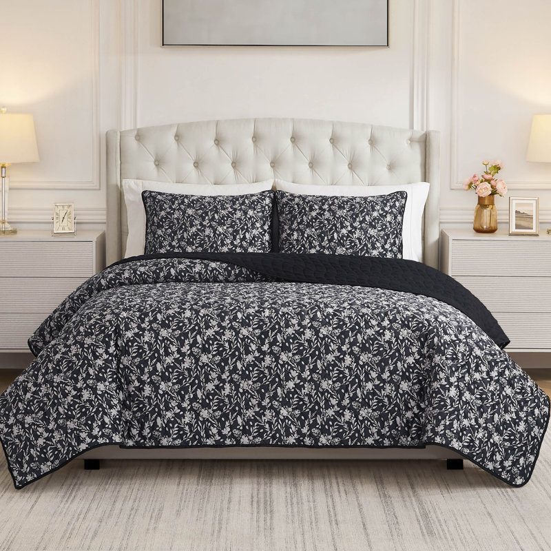 BCBG Vanna Velvet Quilt Set, King