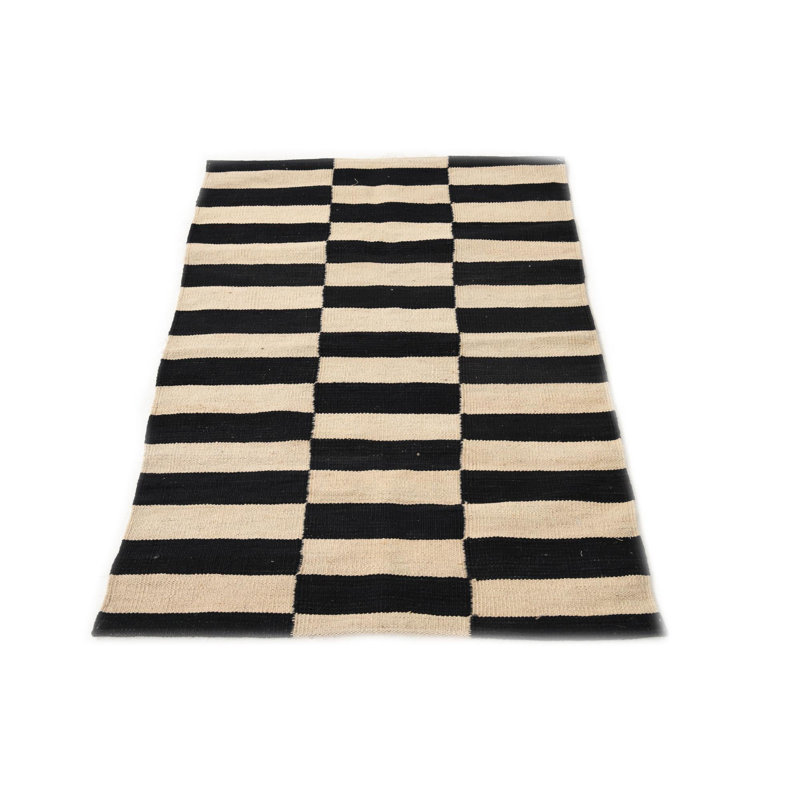 Tapis noir et blanc Orta
