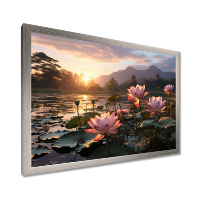 «Pink Green Lotus Field With Sunset», reproduction d'art sur toile encadrée Lotus