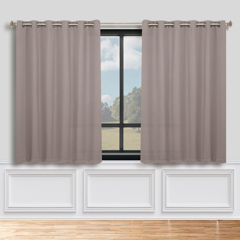 Paire de rideaux obscurcissant avec œillets Millendon, L 70 po x L 63 po, Taupe