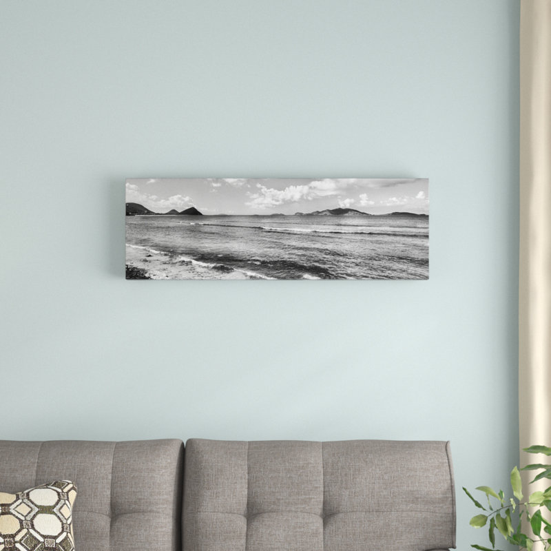 «Shoreline North Side Coast and Jost Van Dyke, Îles Vierges anglaises (noir et blanc)», reproduction de photo sur toile