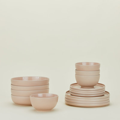 Essential 16 Piece Stoneware Dinnerware Set - Service for 4