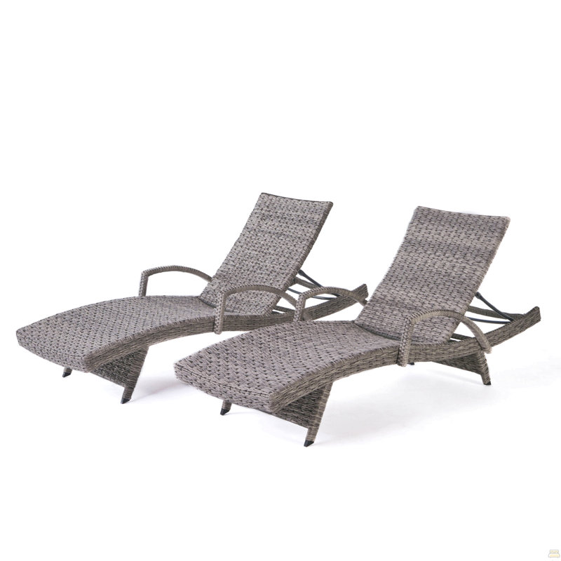 Wicker Chaise Lounge