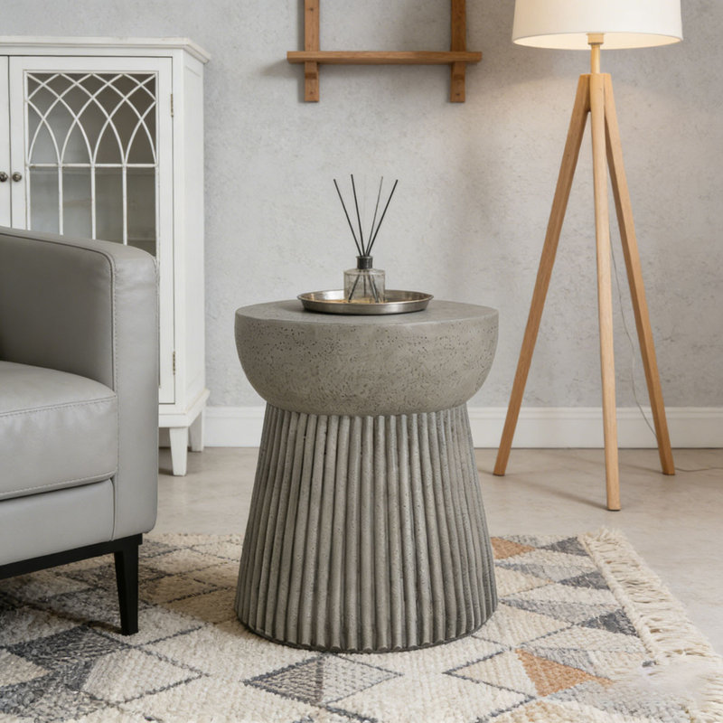 Table d'appoint d'extérieur en béton léger