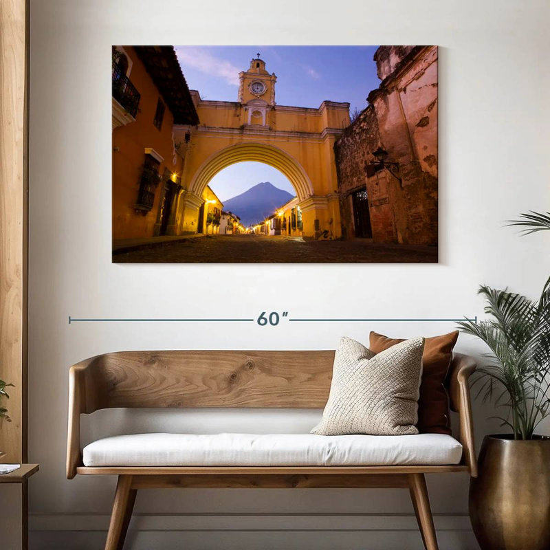 Kavia Archway dans la rue Antigua, H 32 po x l 48 po