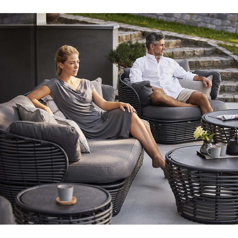 Basket Outdoor Round Coffee Table, Black, Dark Gray, 15.7" H x 29.5" W x 29.5" D