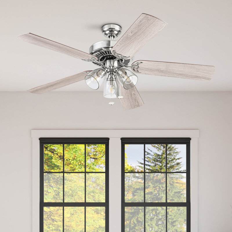Ventilateur de plafond avec lumière Saybrook, Nickel satiné avec pales en chêne gris / noyer