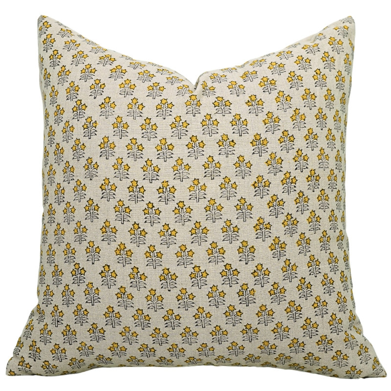 Coussin décoratif à motif de blocs de tissu fabriqué à la main Fab divine, Kesariya, H 18 po x l 18 po, Motif floral jaune