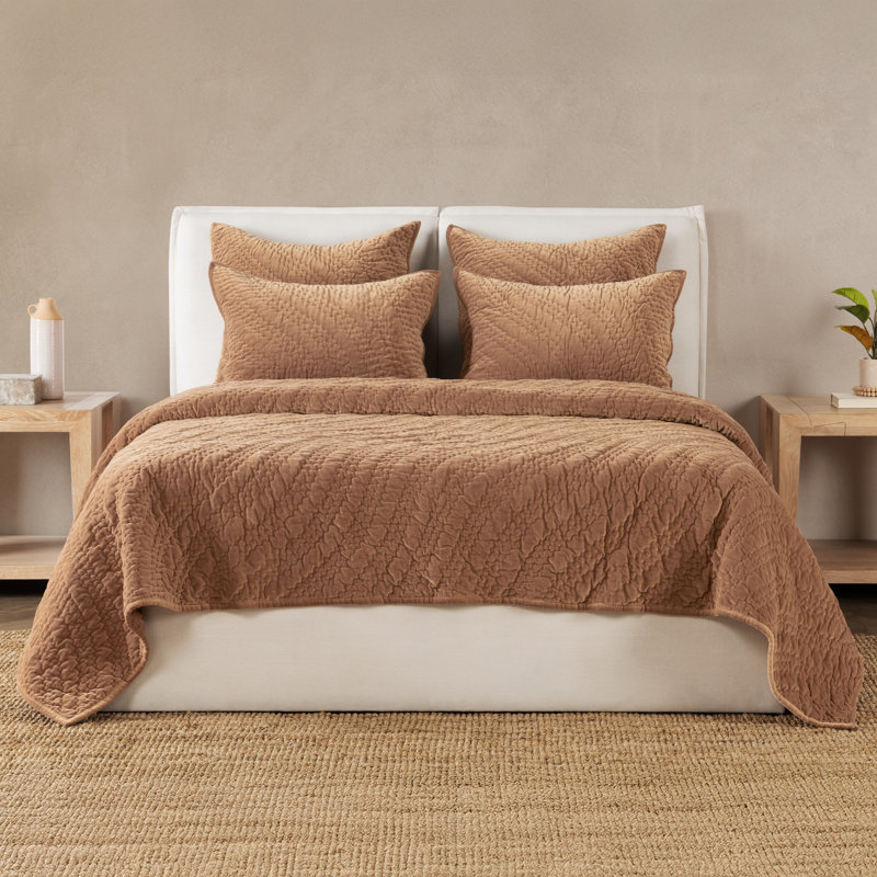 Elms Quilted Blanket, Brown, Queen