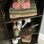 Armoire de rangement de coin contemporaine avec 5 tablettes, finition brune