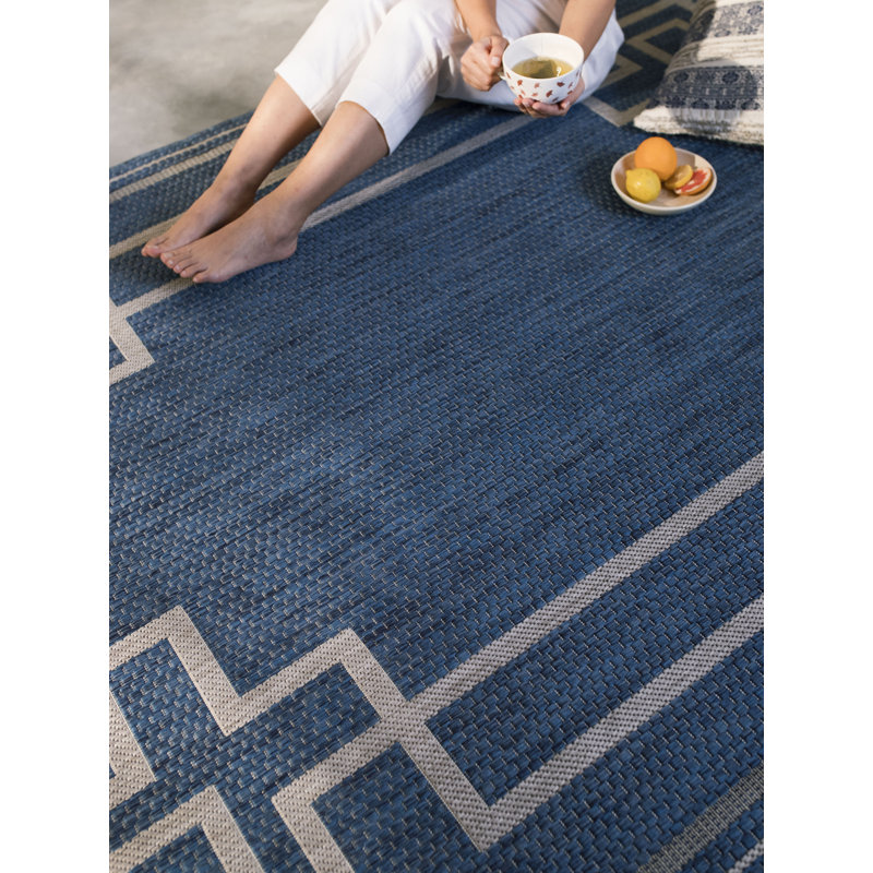 Oriental Indoor / Outdoor Rug, 5'3"x7'6"