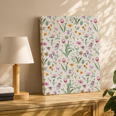 Toile à motif floral délicat avec une variété de fleurs et de plantes murales dessinées à la main, y compris des tulipes et des marguerites