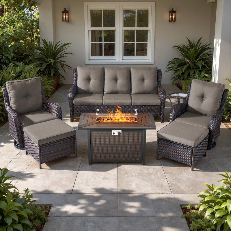 Ensemble de patio 7 pièces Wendye avec foyer de 55 K BTU, canapé 3 places, chaises berçantes pivotantes et repose-pieds pour terrasse et terrasse