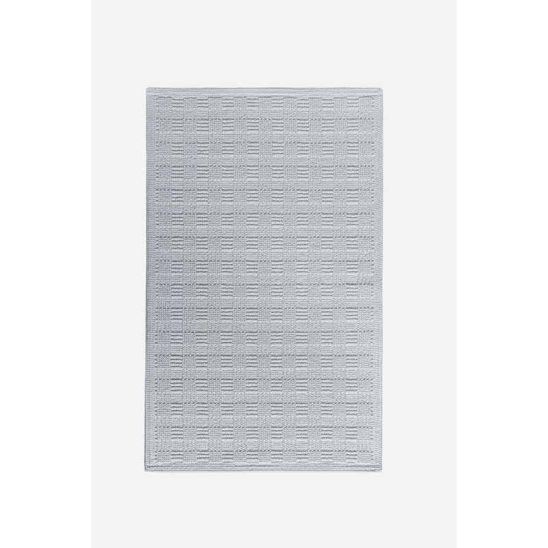 Aura Geometric Bath Rug, Silver