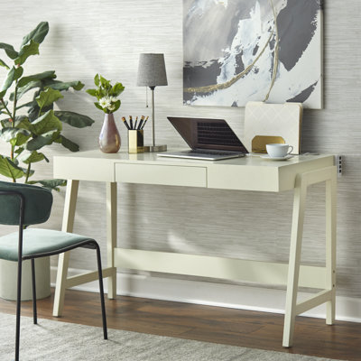Bureau Jaylinn