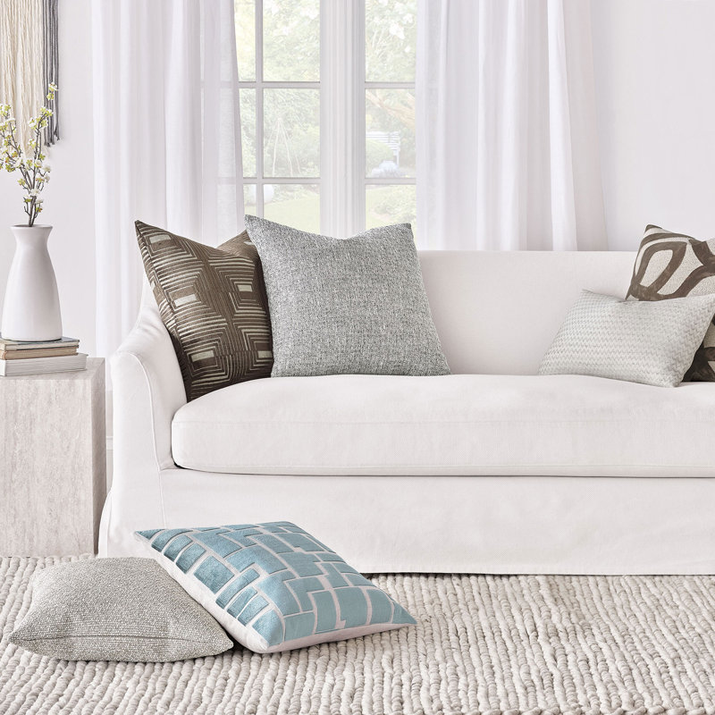 Figura Velvet Pillow Cover & Insert, Rectangular