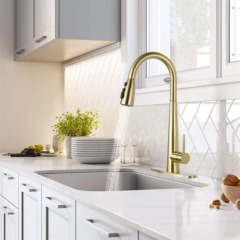 Pull Down Single Handle Kitchen Faucet, Brushed Gold
