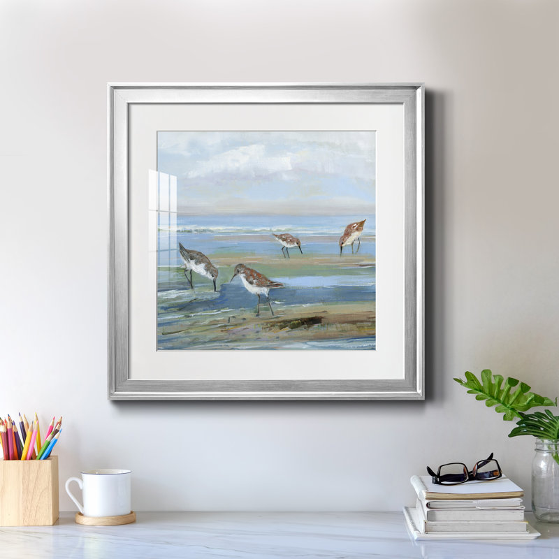 Seabird Beach III - peinture encadrée, H 17,5 po x l 17,5 po x P 1,5 po, Toile encadrée argentée