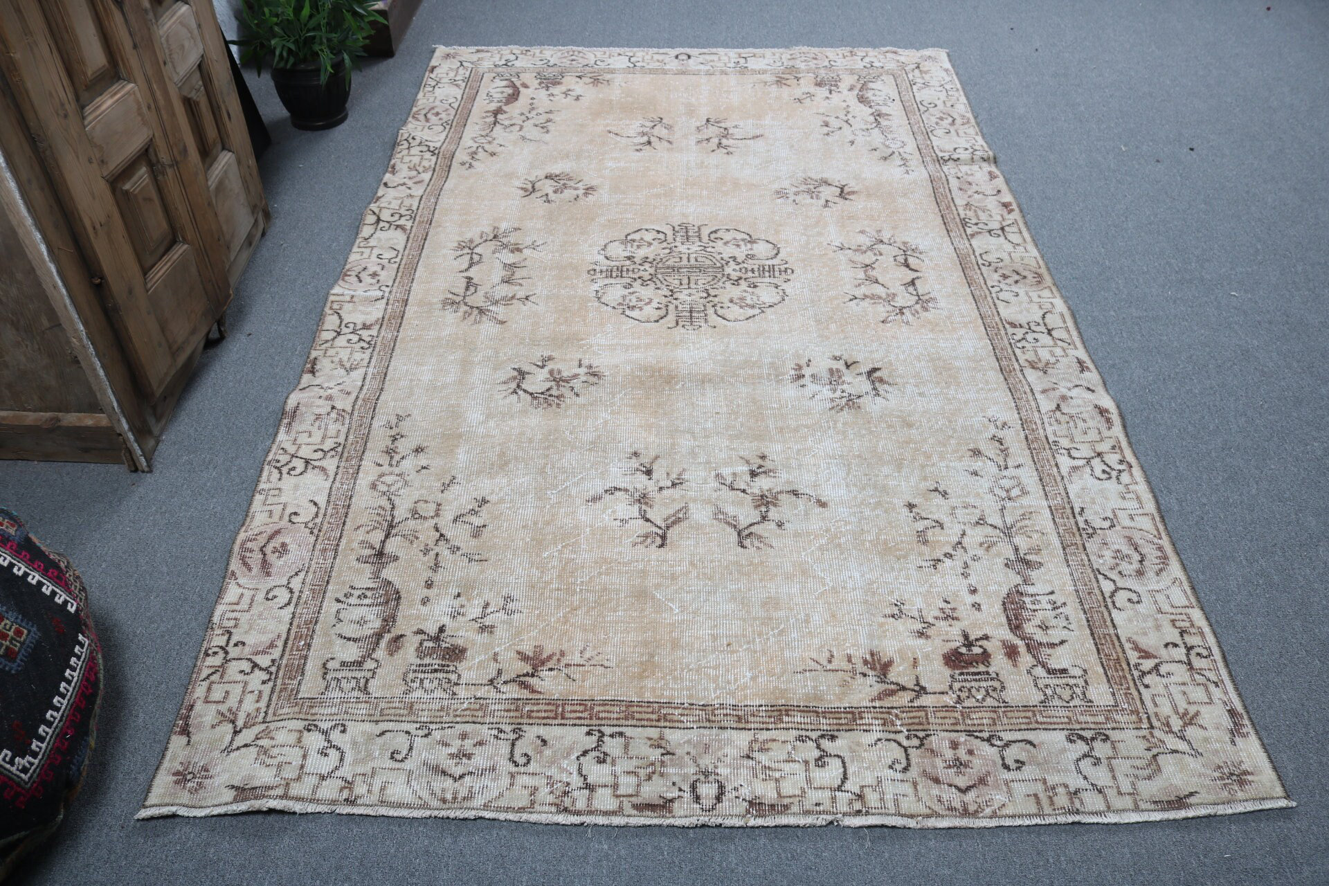 Large Turkish Rug Bungalow Rose Authentic Large Turkish Rug for Elegant Living Room Decor ...