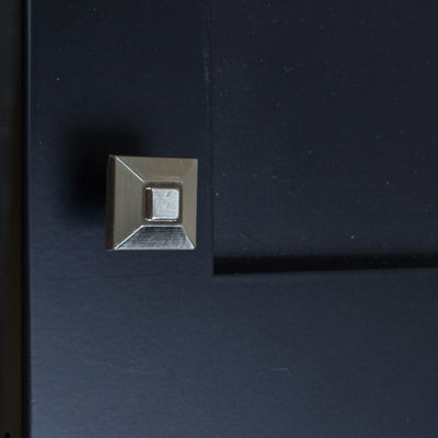 Pyramid 7/8" Length Square Knob Multipack