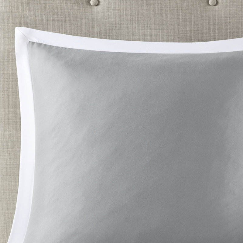 Édredon 8 pièces pour très grand lit - style transitionnel, coussins brodés avec garniture sophistiquée 8 pièces, rembourrage