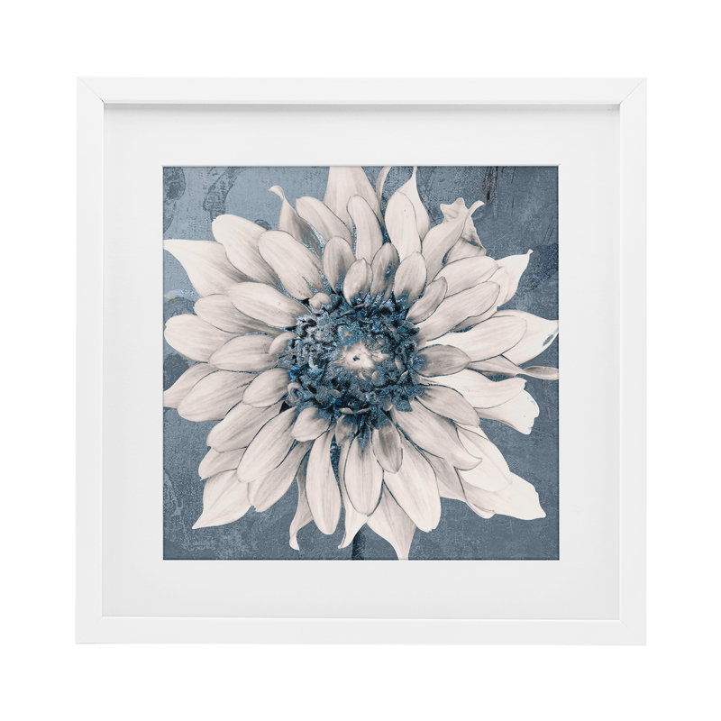 «Gilded Blue Blossom», reproduction d'art sous verre, design par Sophie 6, H 13 po x l 13 po, Cadre blanc côtier
