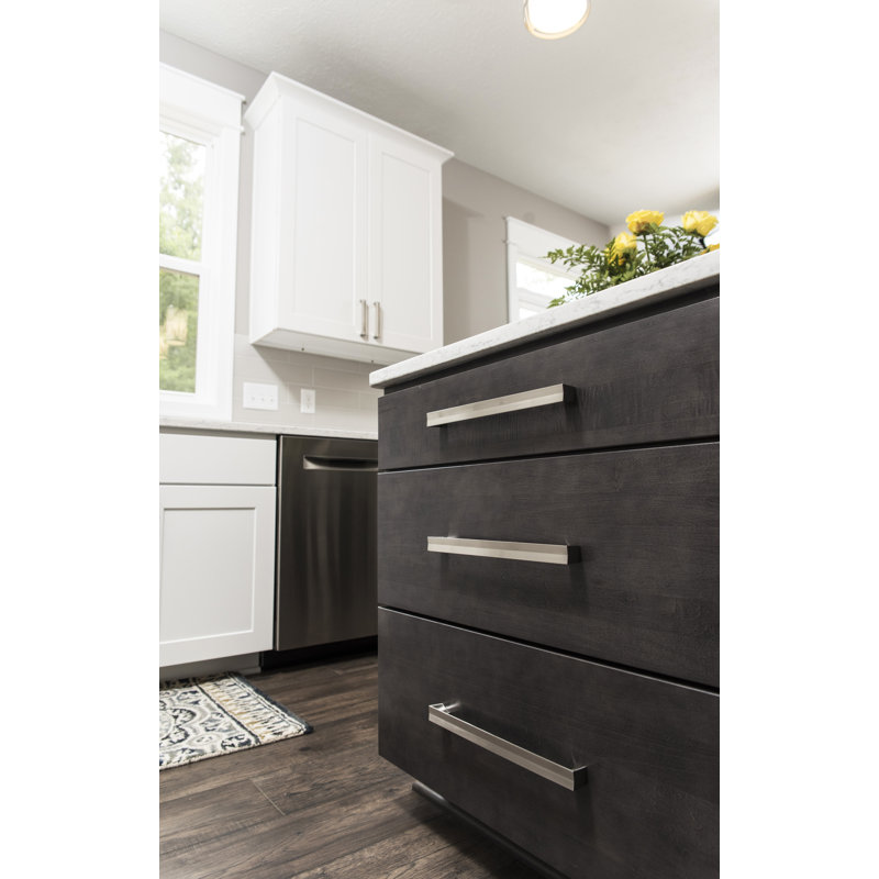 Avenue Collection Pull, 5 1/16", Polished Nickel