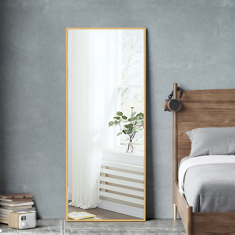 Miroir de salle de bain mural Talma, H 65 po x l 22 po, Doré