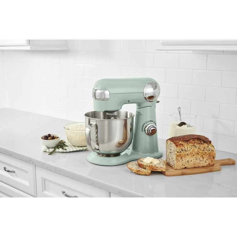 https://assets.wfcdn.com/im/16428247/resize-h755-w755%5Ecompr-r85/2109/210905607/Cuisinart+12+Speed+5.5+Qt.+Stand+Mixer.jpg