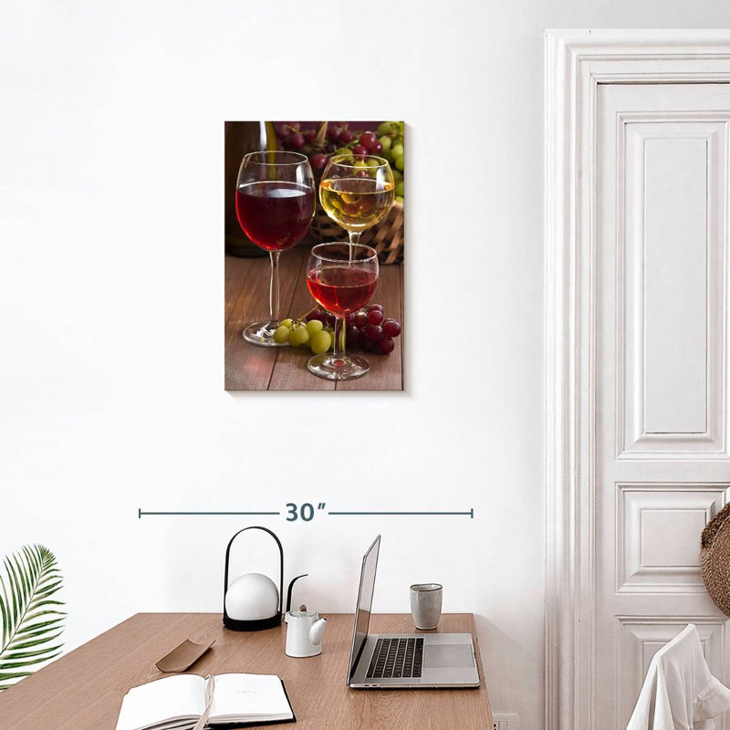 Verres à vin blancs et rouges Yarlin, H 24 po x l 16 po