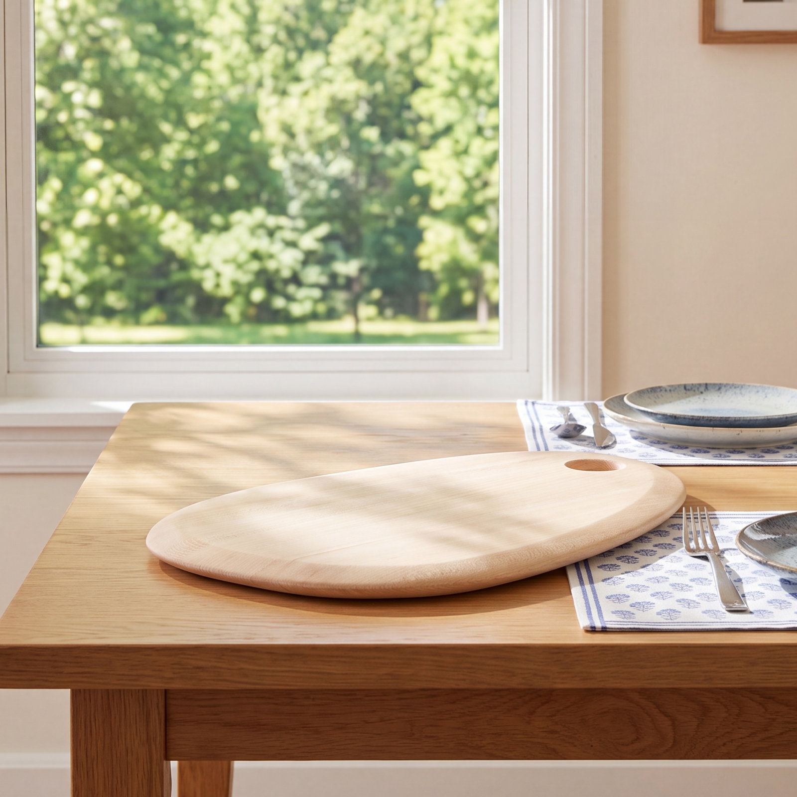 Pebble Medium Cutting Board, 21.4" x 15.25", Maple Wood