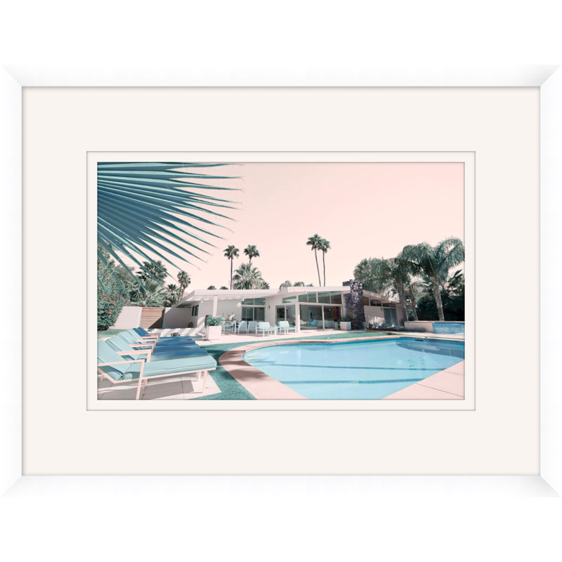 «Poolside Awaits» par Christopher Kennedy - Photographie de cadre photo sur papier