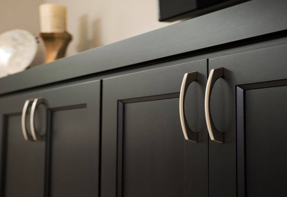 Cabinet & Drawer Pulls