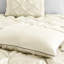 Édredon pour très grand lit - 7 pièces avec jupe de lit décorative et détails brodés-116011476