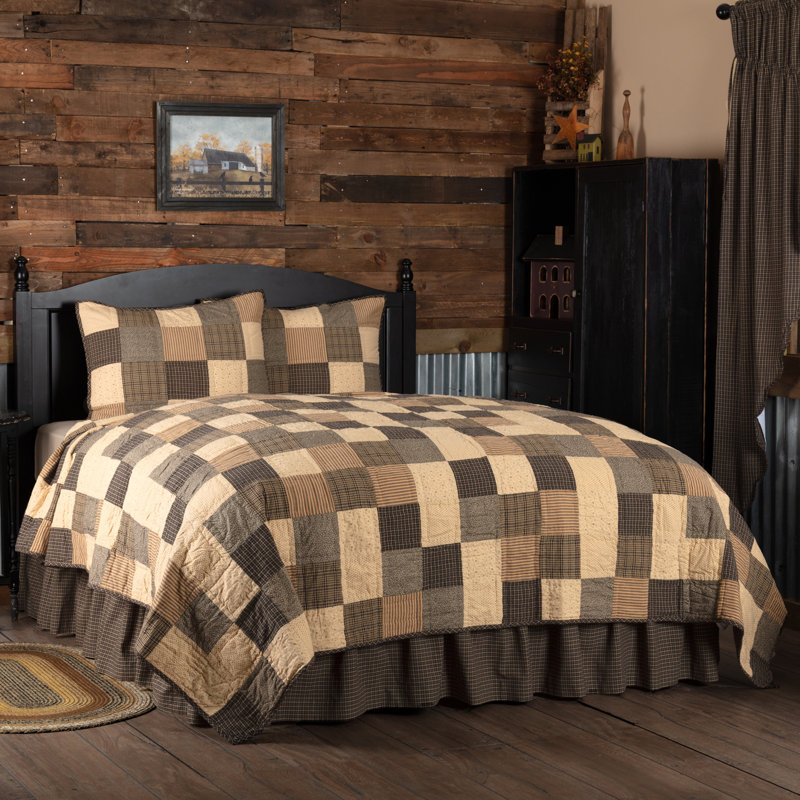 Kettle Grove Queen Black and Beige Cotton Patchwork Quilt Set
