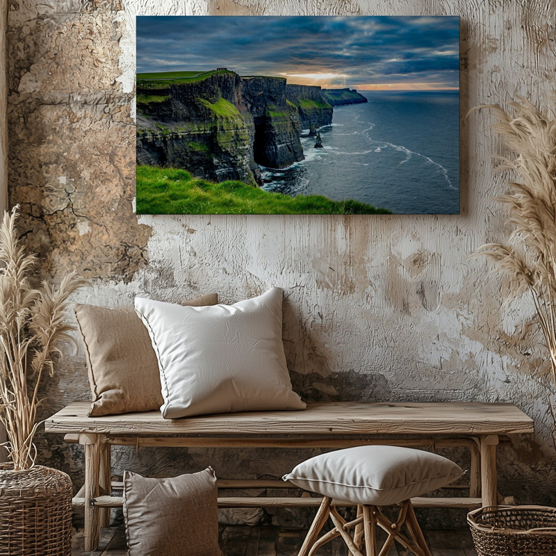 Toile, "Un paysage côtier dramatique avec des falaises imposantes qui montent en profondeur", art mural sur toile vert foncé