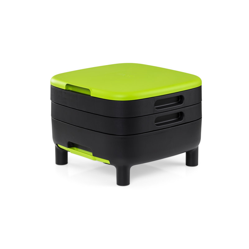Maze 4 Gallons Plastic Odor Resistant Worm Bin with Latching Lid