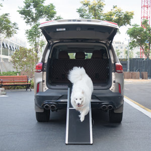 Sandpaper Ramp Tucker Murphy Pet™ Aluminum Dog Ramp For Car, Dog Portable Step Ramp ...