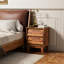 2 tables de chevet rétro, style moderne Mid-Century, avec pieds en bois massif, chambre à coucher brune, 2 tables de chevet de style rétro, fabrication, poignées de tiroir cachées, pièce décorative