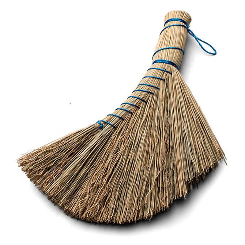 Balai à fouet en paille naturelle - Petit balai à main de 12,5 pouces de forme ergonomique pour le nettoyage multi-surfaces - Brosse à poils raides pour une utilisation intérieure ou extérieure par Kings County Tools