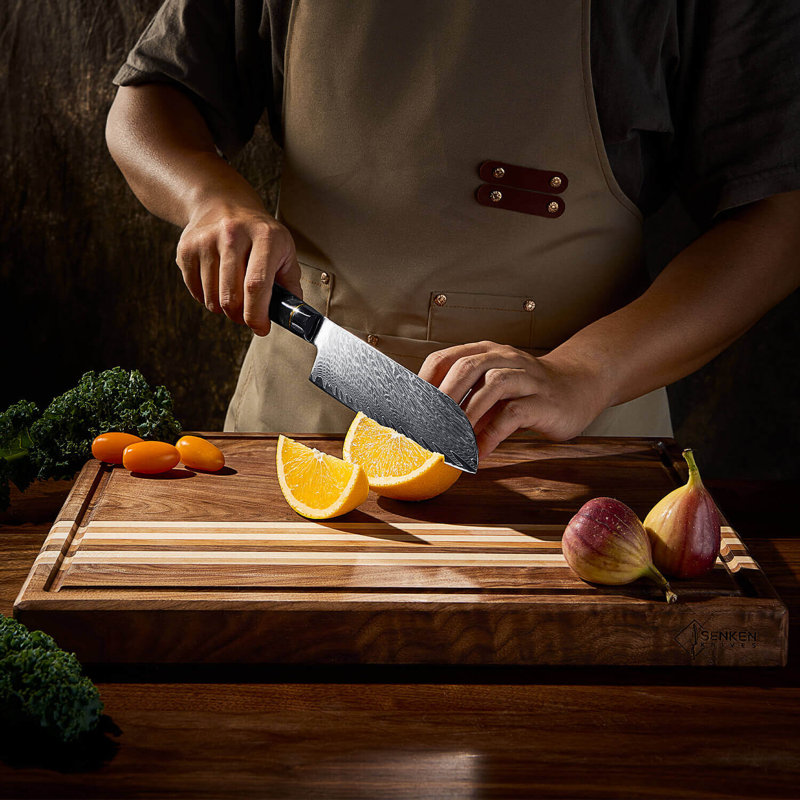Couteau Santoku en acier damas noir - lame de 7 po, acier japonais Damas Vg10