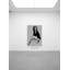 Tableau sur toile encadré « Poised in Silence » par - Cadre noir