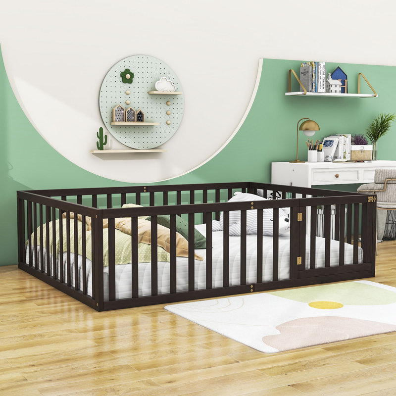 Guerriero Wooden Daybed Frame with Fence, Walnut, Queen
