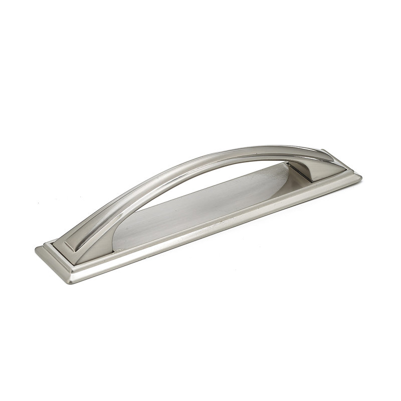 Poignée arche 5 1/32 po Expression, Nickel brossé