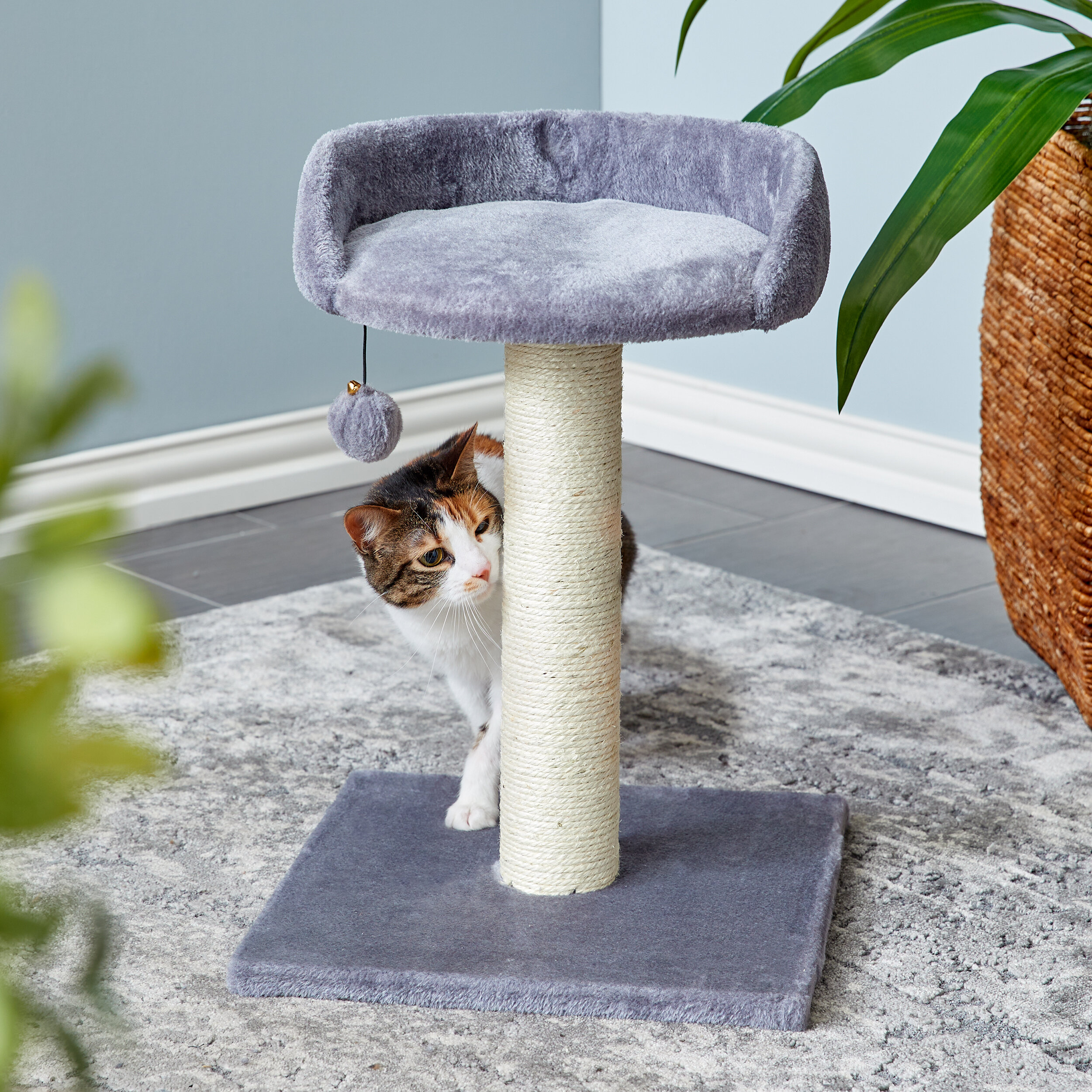 Simple clearance cat tower