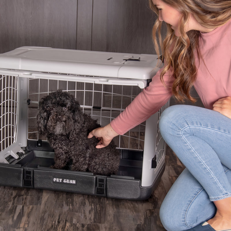 Pet Crate, 21.75" H x 18.25" W x 27" D