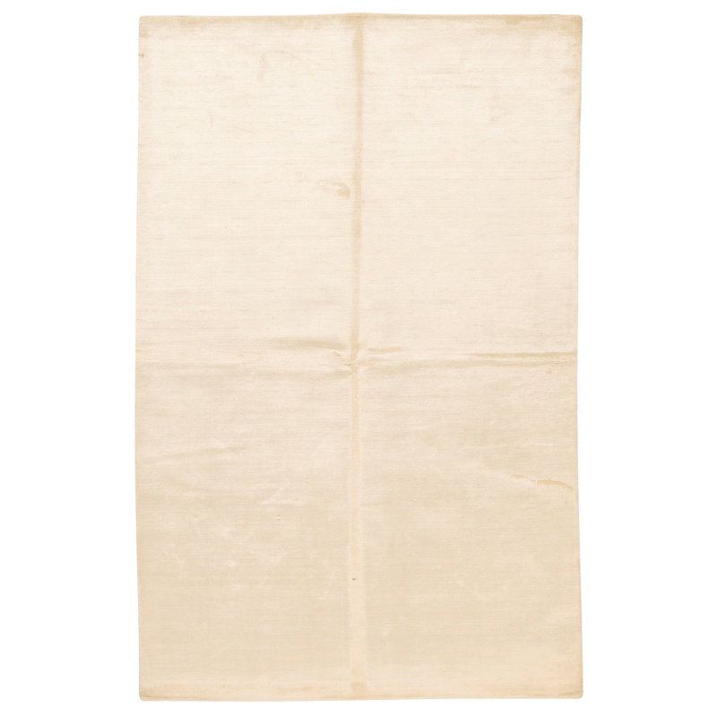High-Quality Hand-Knotted White And Cream Area Rug