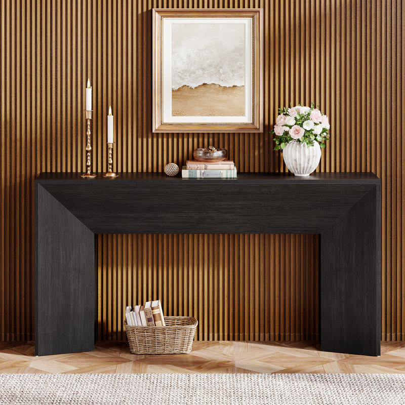 Console de 63 pouces dans le vestibule avec canapé moderne derrière le canapé, Bois noir